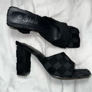 Black checkered fabric chunky heels